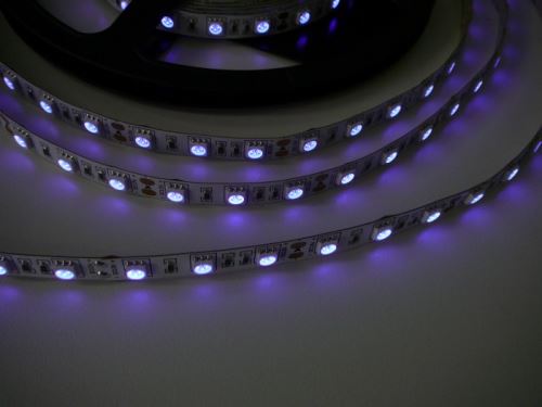 LED pásek ultrafialový UV 14,4W/m 60 LED/m IP20 UV SMD 12V DC