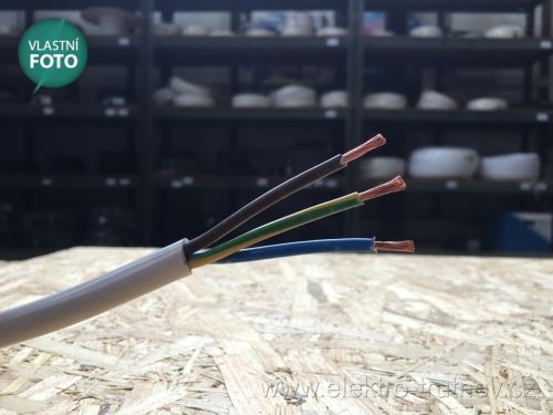 Kabel CYSY H05VV-F 3Gx2,5 bílá PVC izolace slaněné licny ohebný vodič