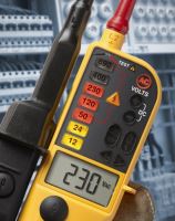 Fluke T150/VDE dvoupólová zkoušečka napětí LED, LCD, test průchodnosti, měření odporu CAT III 690V, CAT IV 600V (1)