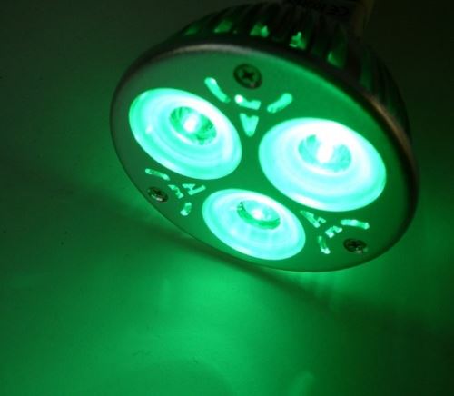 Barevná LED žárovka zelená 3W rozptyl světla 60° MR16 AC/DC 12V