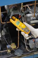 Fluke T6-600 zkoušečka napětí FieldSense (možnost měření proudu a napětí bez kontaktu s vodičem) LCD, podsvícení, AC/DC 600V, AC 200A (2)