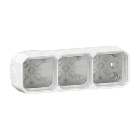 LEGRAND PLEXO 069688L trojnásobná krabice průchozí bílá IP55 montáž na povrch
