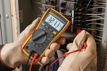 Fluke 115 multimetr True RMS (TRMS) LCD 6000, podsvícení, bargraf, kompaktní gumový kryt (2)